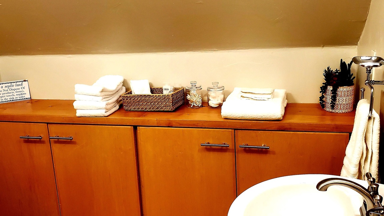 Photo of Bathroom in Silt