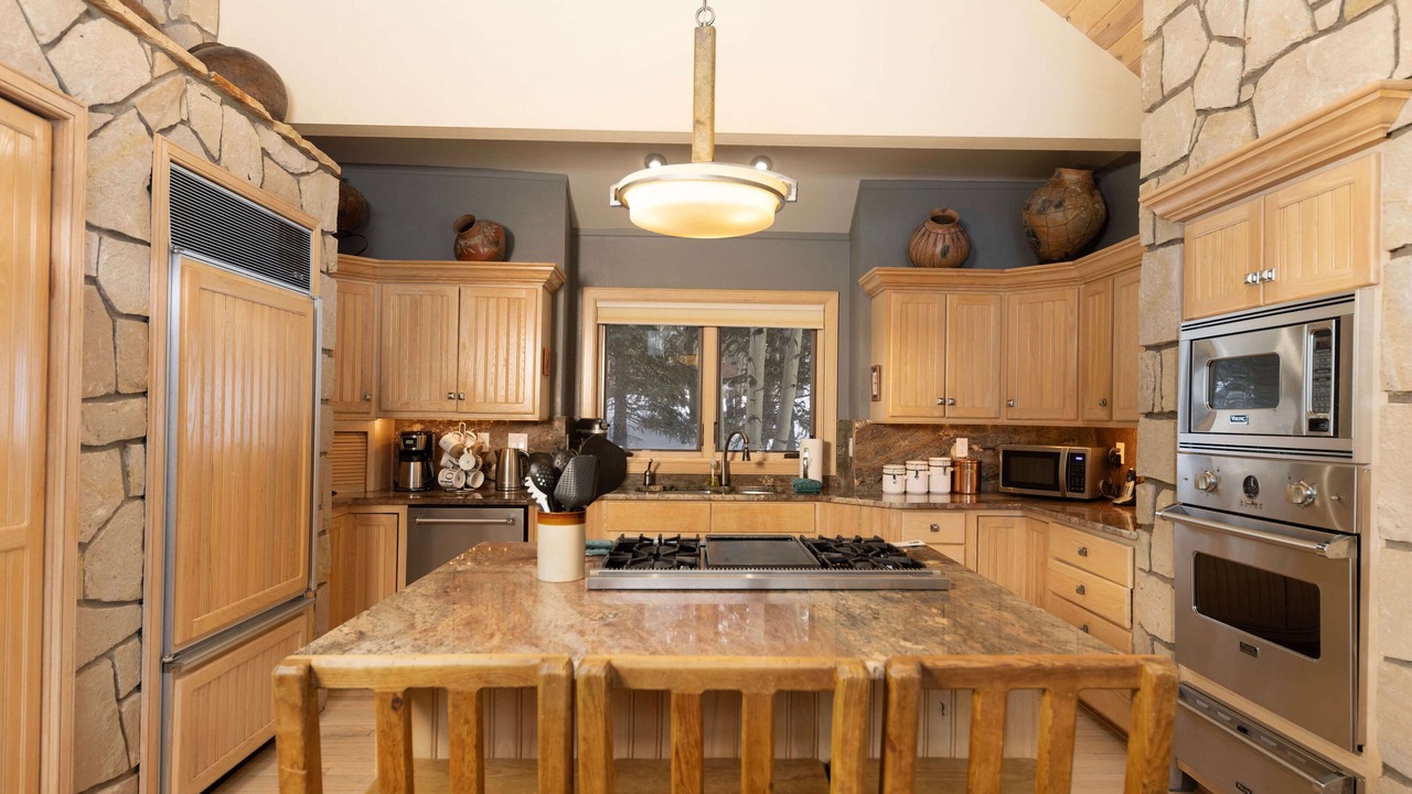 Photo of Kitchen in Warrior's Mark West