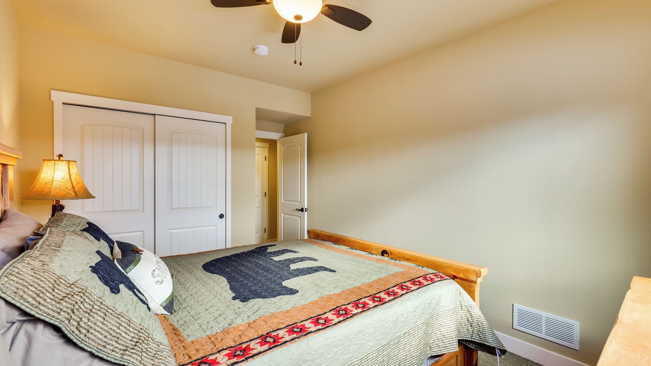 Photo of Bedroom in Silvercreek