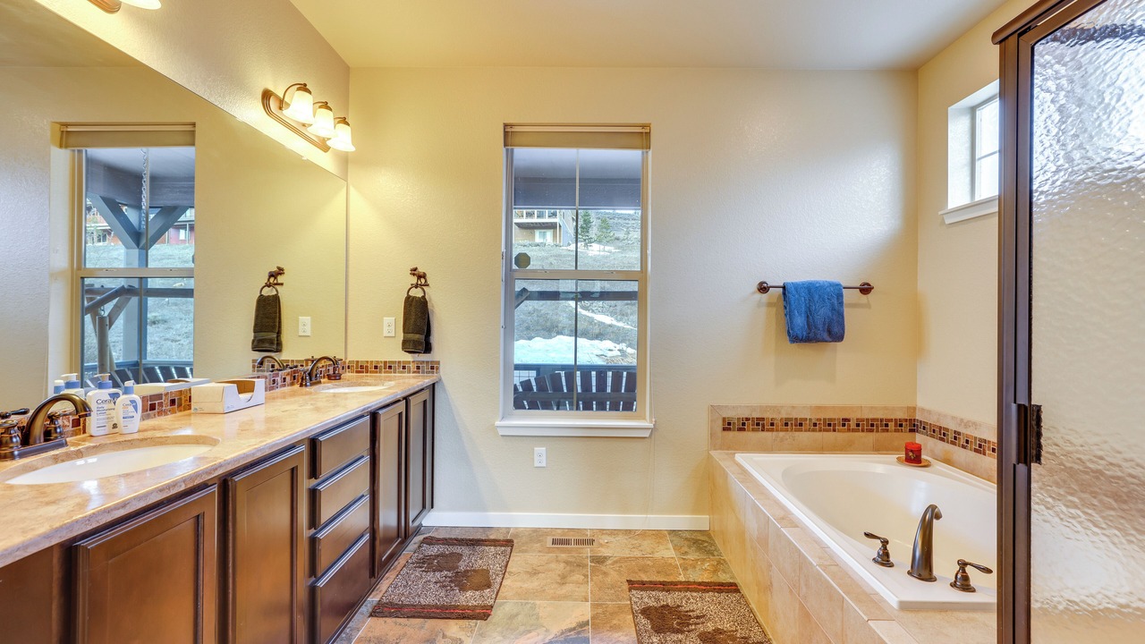 Photo of Bathroom in Silvercreek