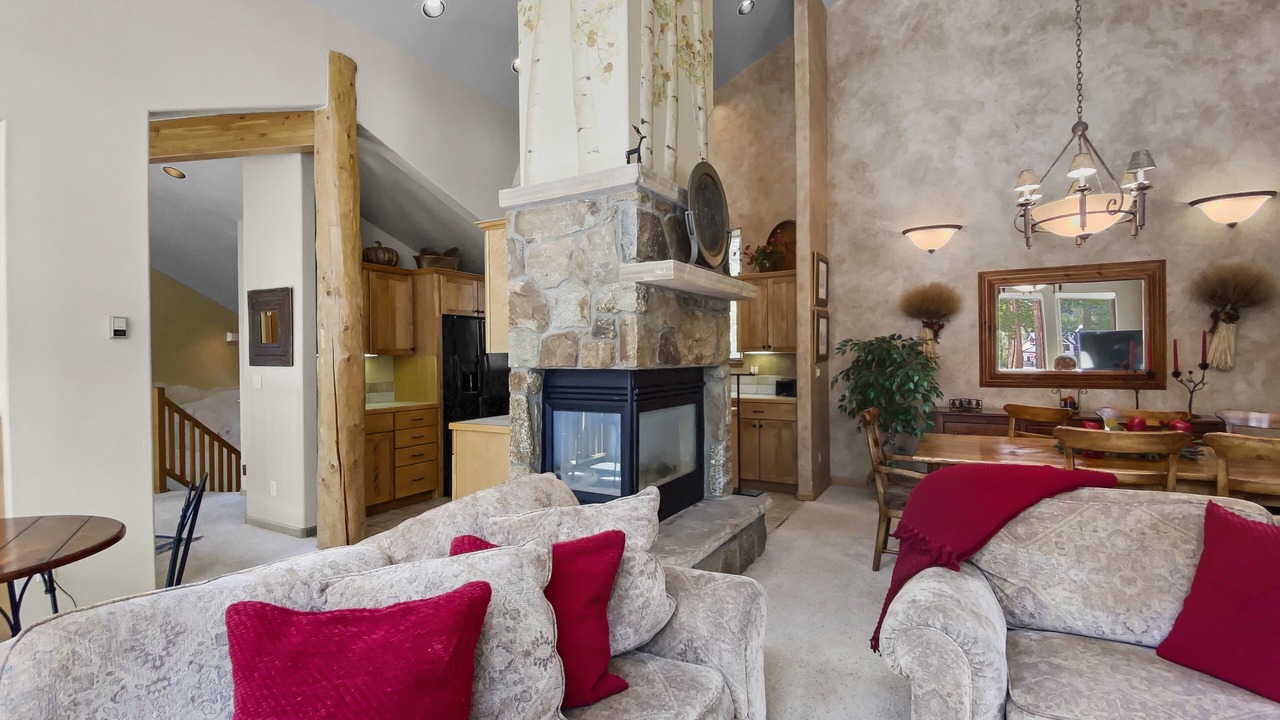 Photo of Livingroom in Warrior's Mark West
