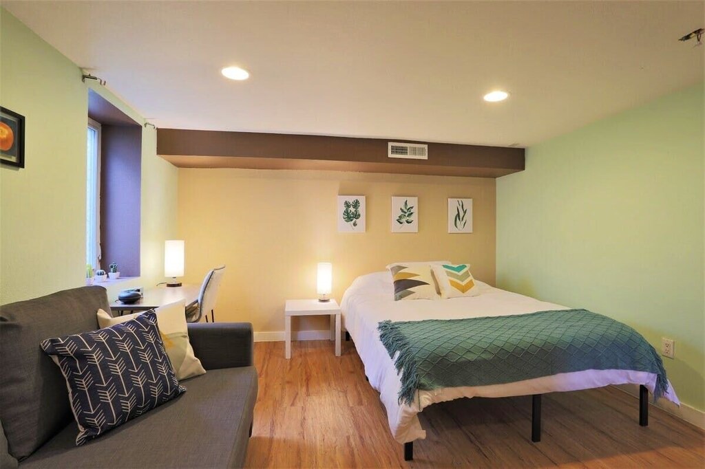 Photo of Bedroom in University