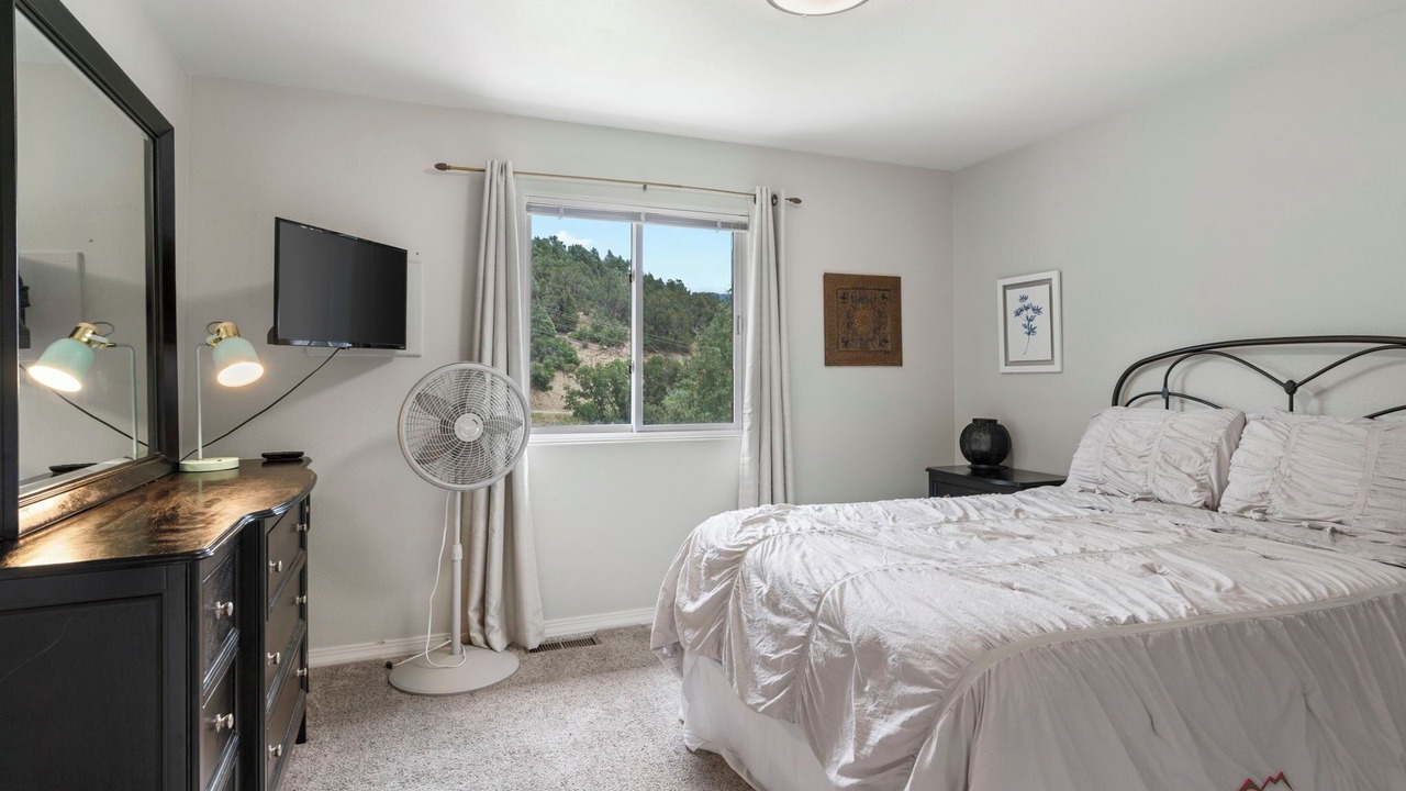 Photo of Bedroom in Hermosa