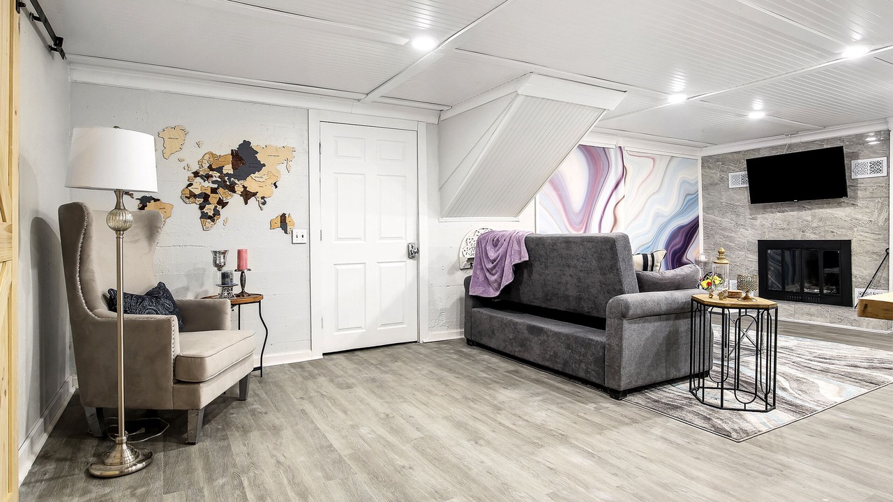 Photo of Livingroom in University Hills