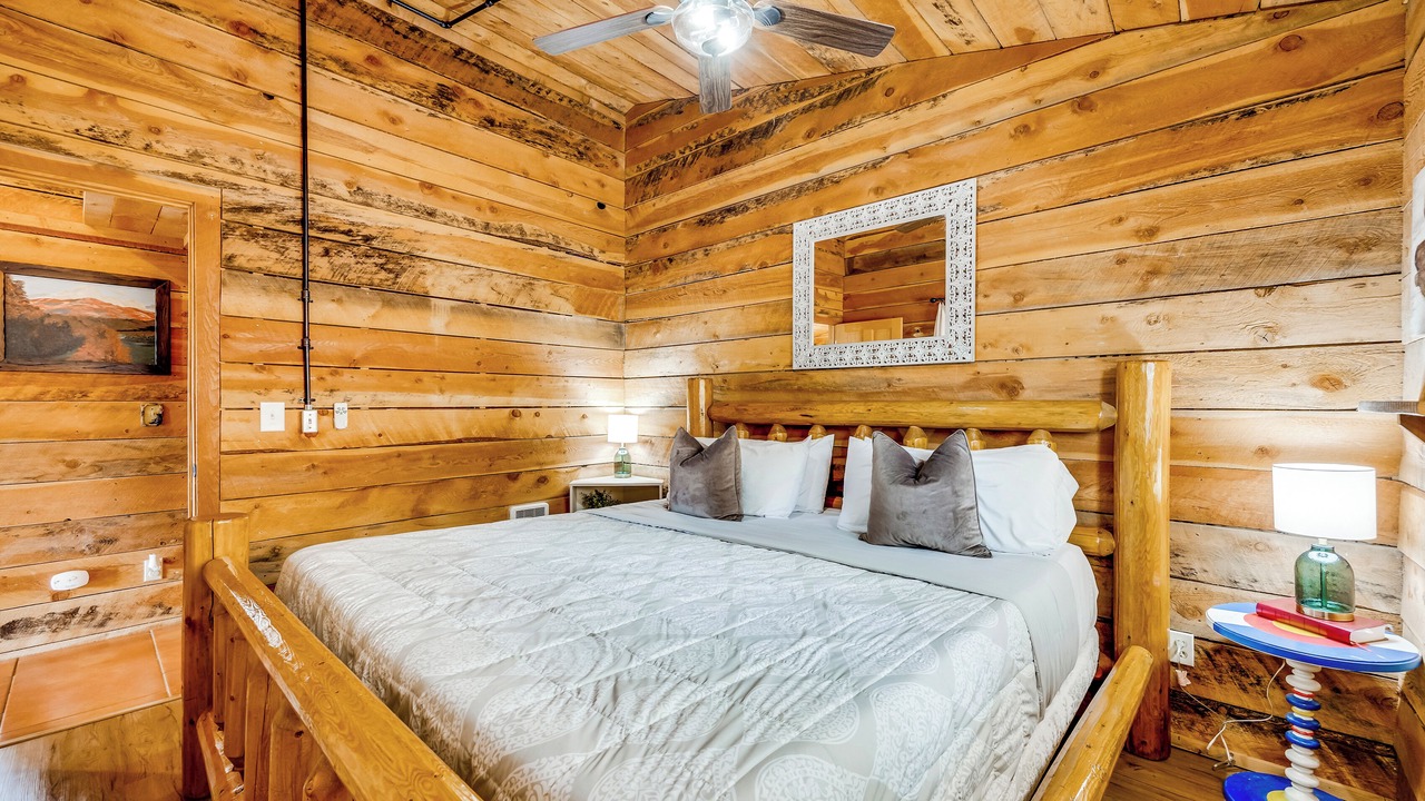 Photo of Bedroom in Divide