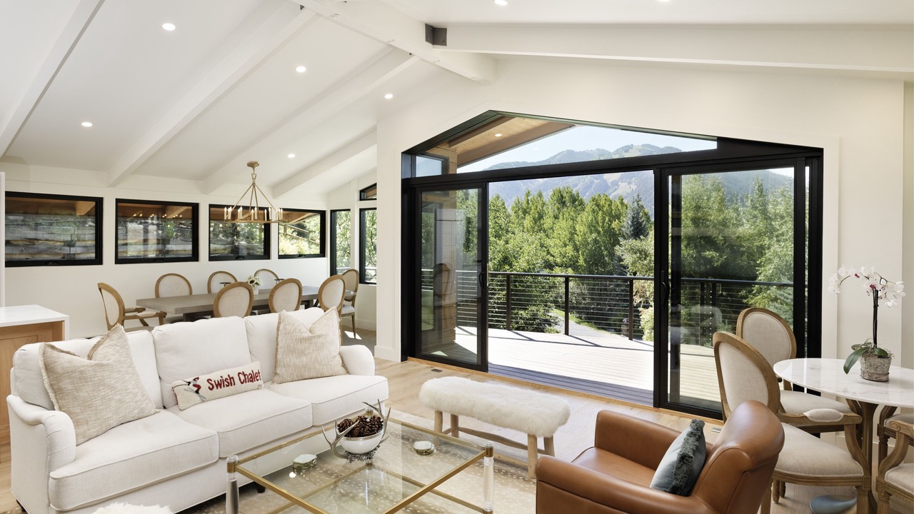 Photo of Livingroom in Red Mountain