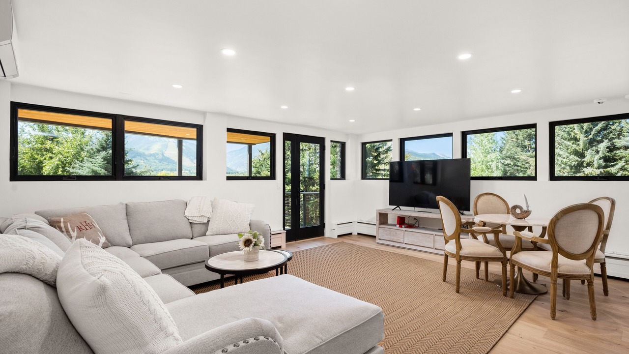 Photo of Bedroom in Red Mountain