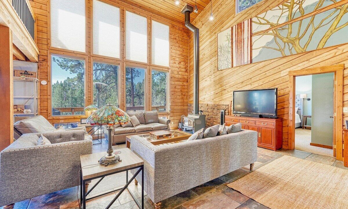Photo of Livingroom in Woodland Park