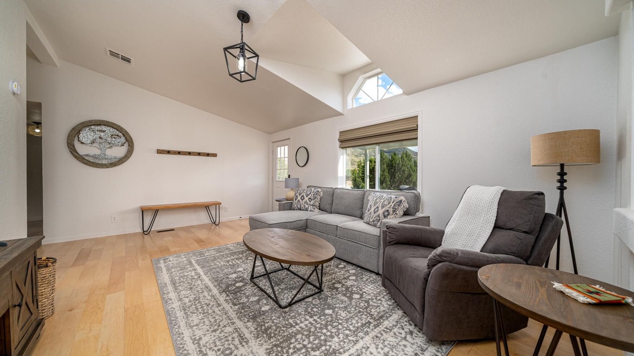 Photo of Livingroom in Palisade