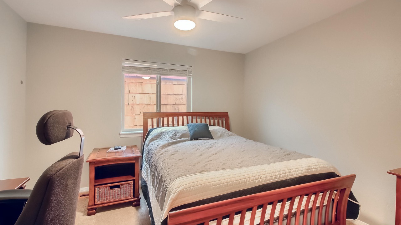 Photo of Bedroom in Columbine Valley