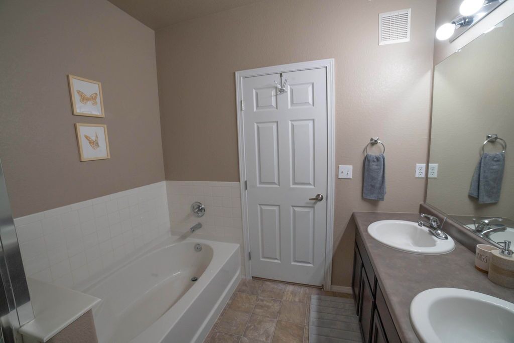 Photo of Bathroom in Cottonwood