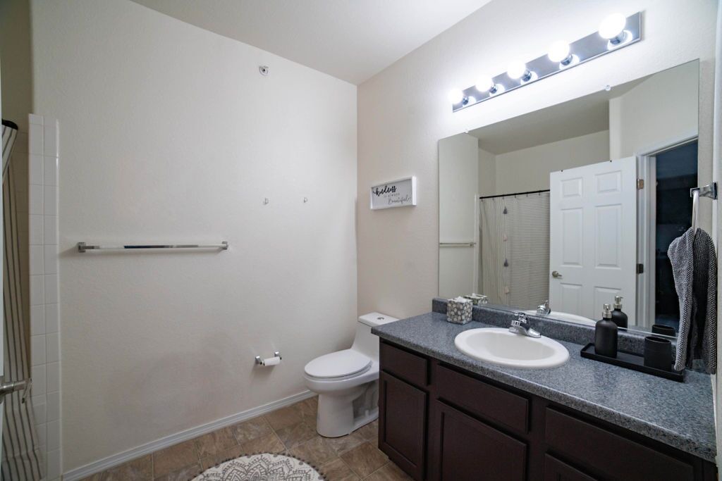 Photo of Bathroom in Cottonwood