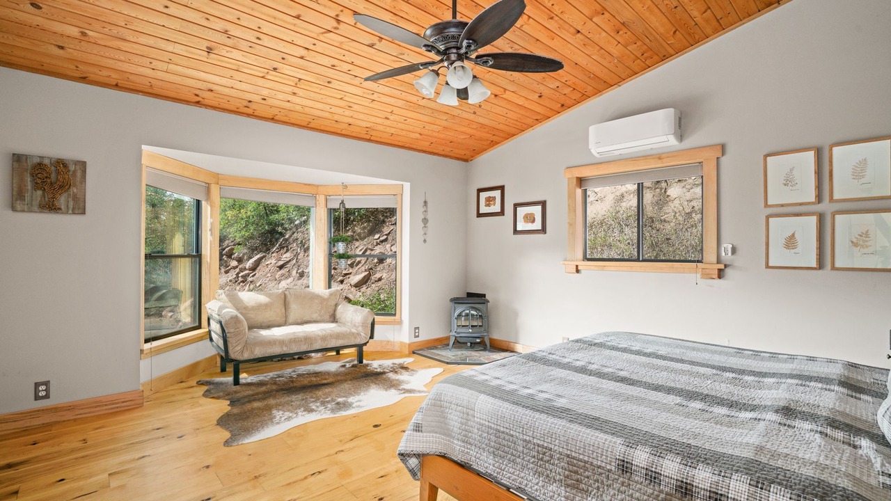 Photo of Bedroom in Trimble