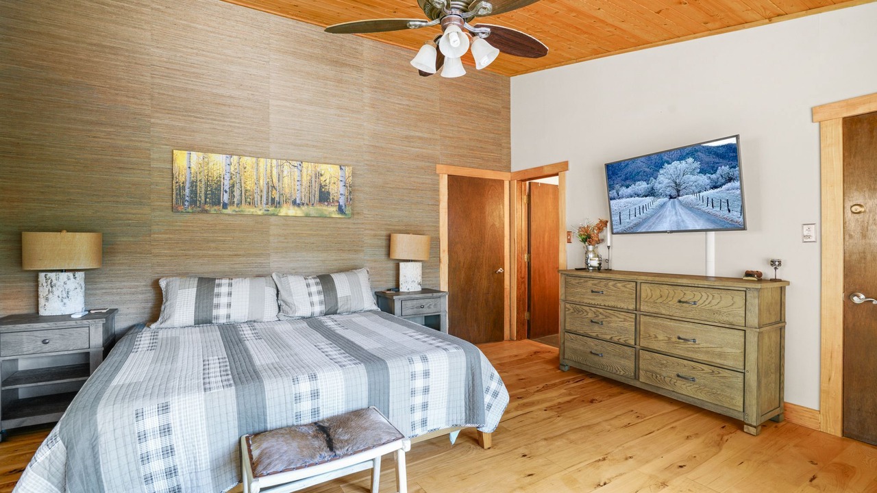 Photo of Bedroom in Trimble
