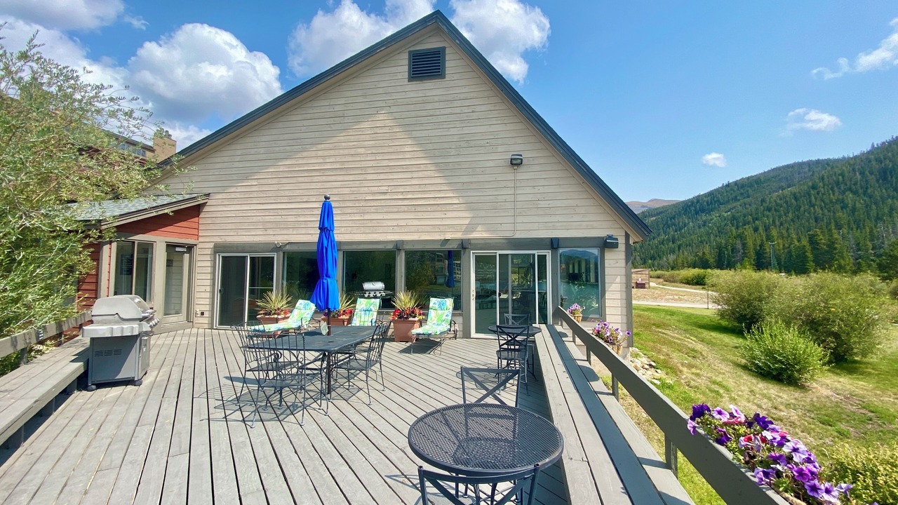 Photo of Outdoor in Lakeside Village