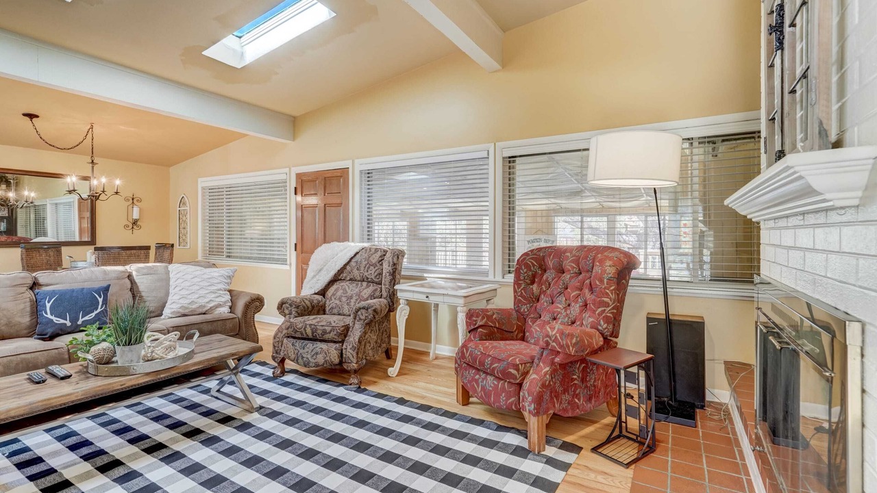 Photo of Livingroom in East Colorado Springs