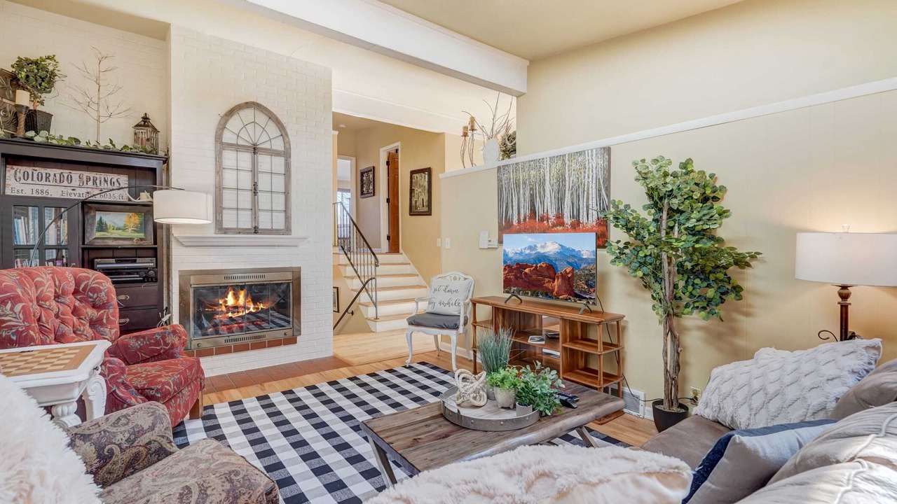 Photo of Livingroom in East Colorado Springs