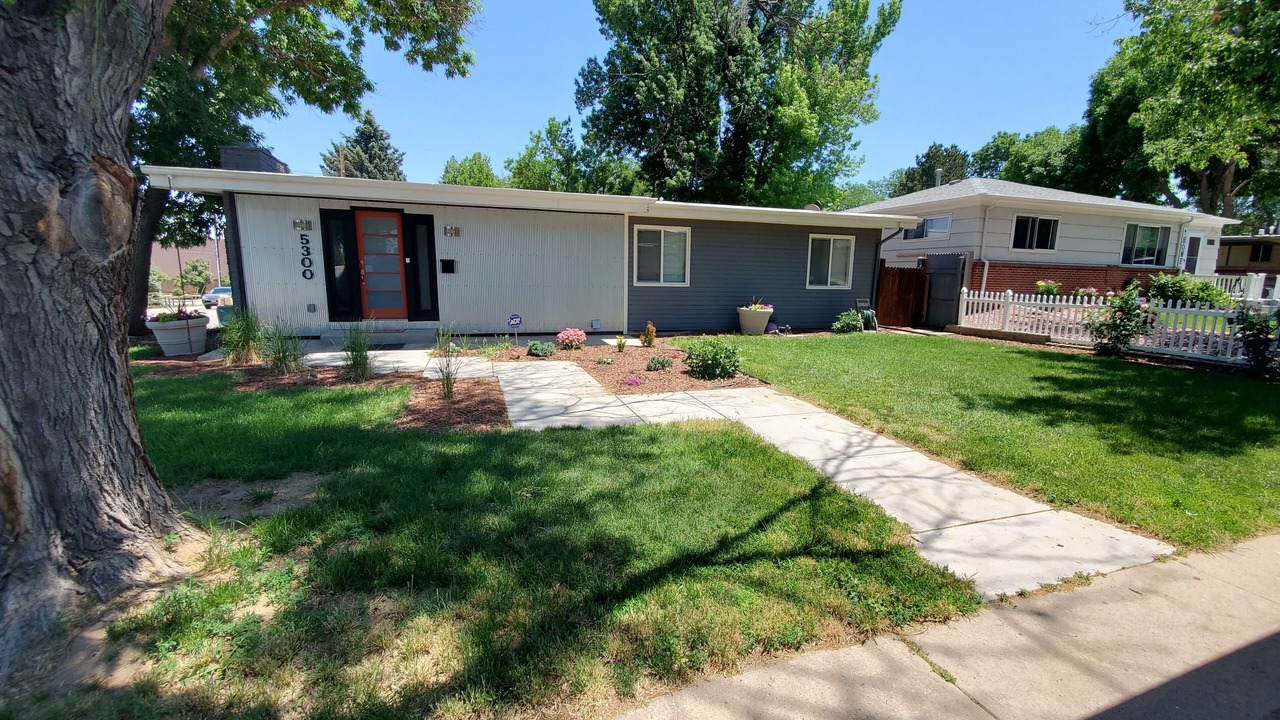 Photo of Outdoor in Englewood