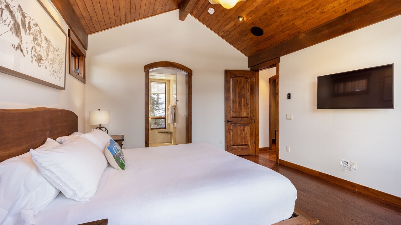Photo of Bedroom in Blue River
