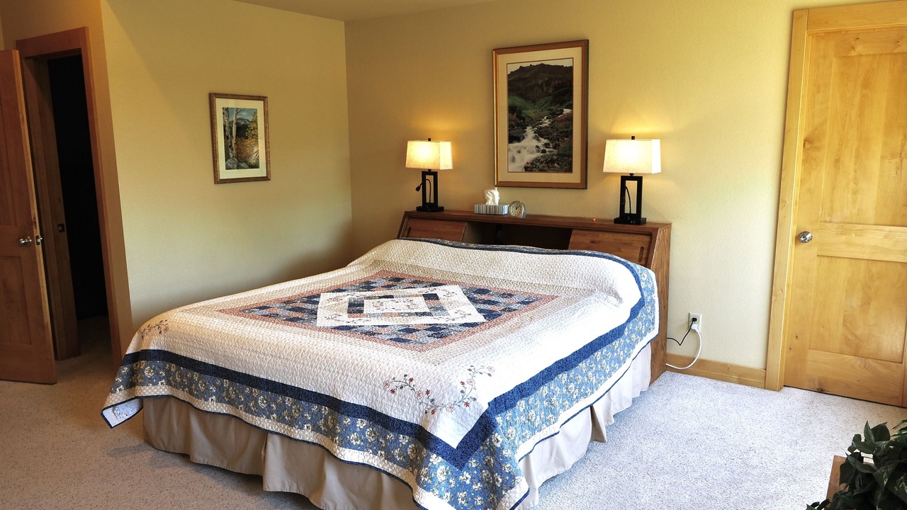 Photo of Bedroom in Palmer Lake
