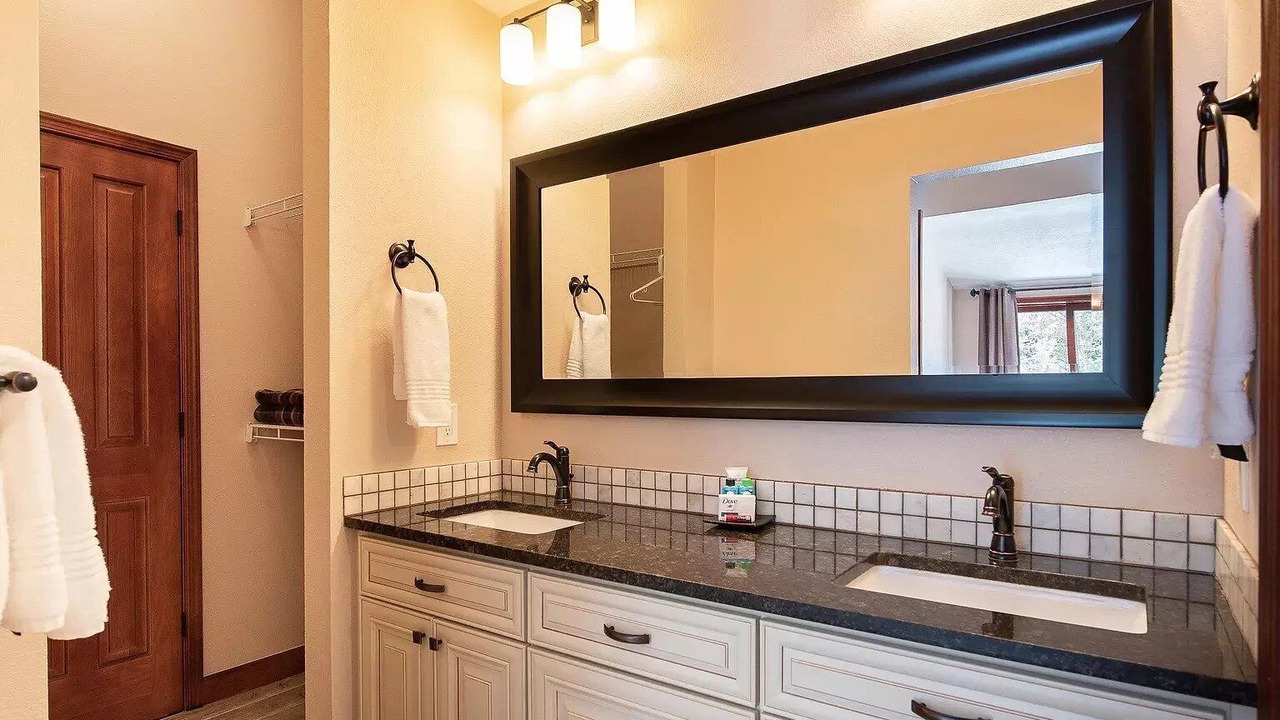 Photo of Bathroom in Old Town