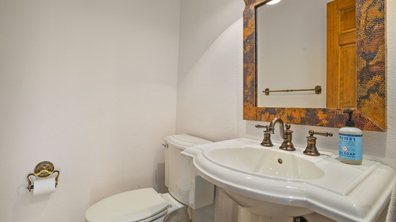 Photo of Bedroom in Hermosa