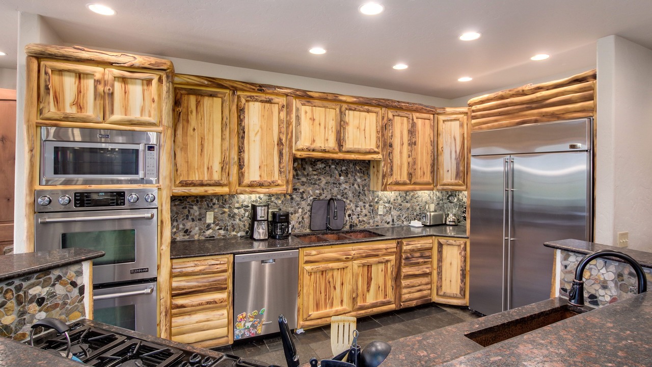 Photo of Kitchen in Peak 8