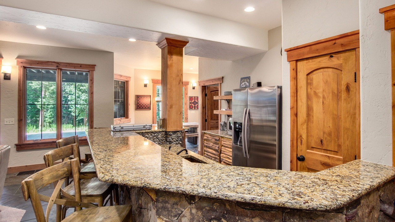Photo of Kitchen in Peak 8