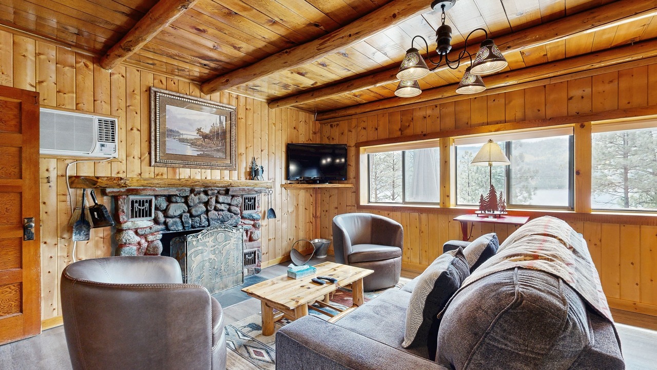 Photo of Livingroom in Bayfield