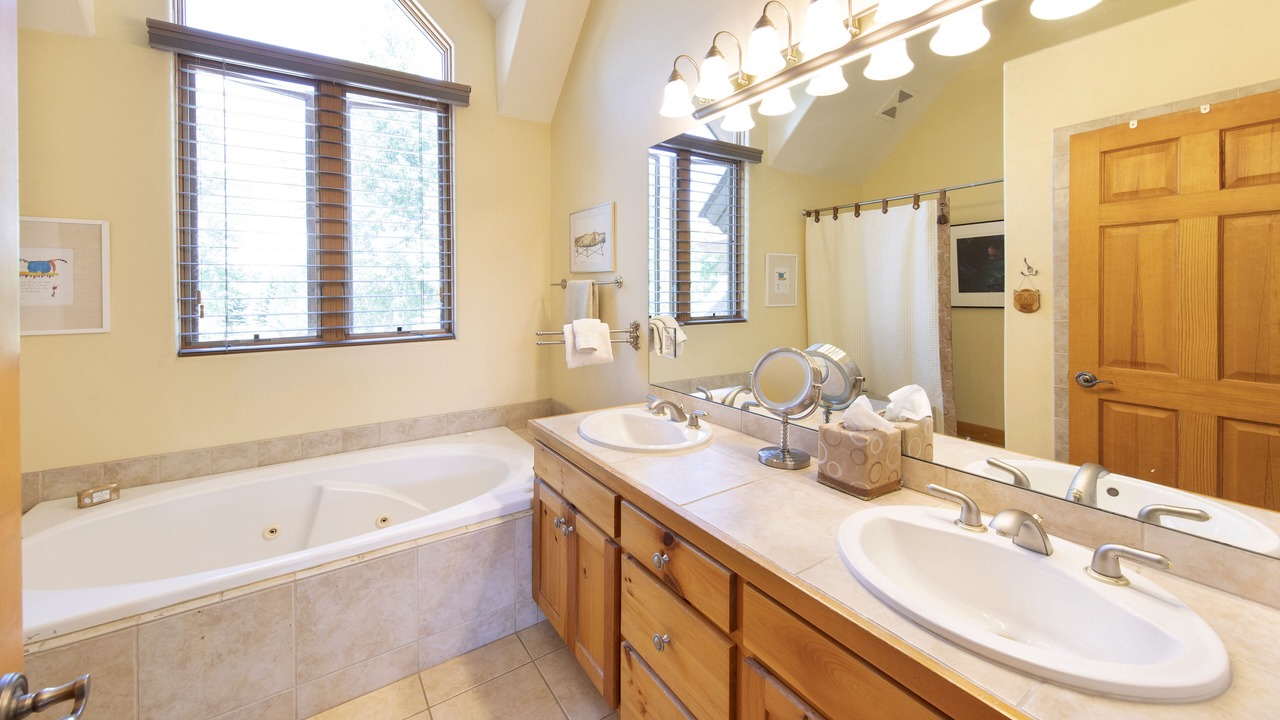 Photo of Bathroom in Carbondale