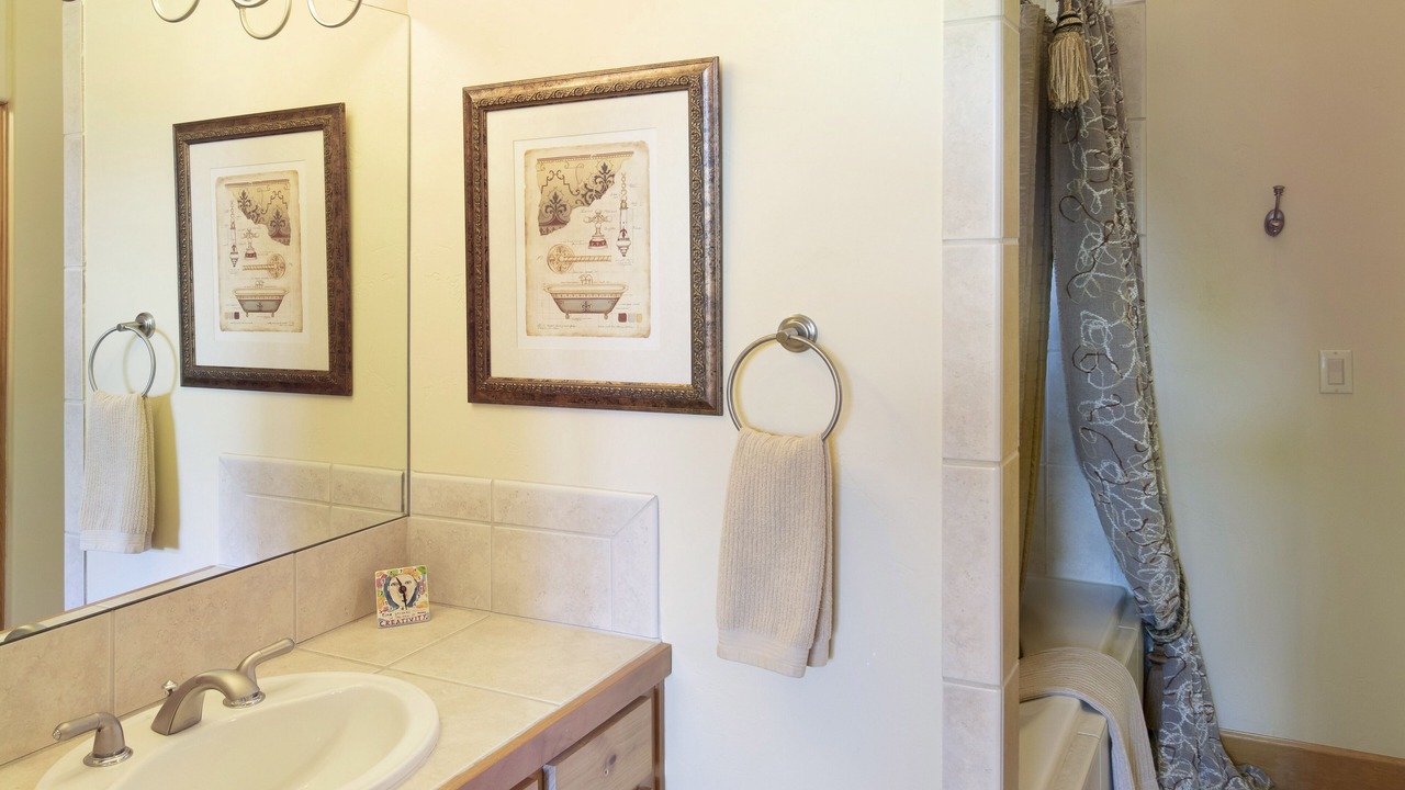 Photo of Bathroom in Carbondale