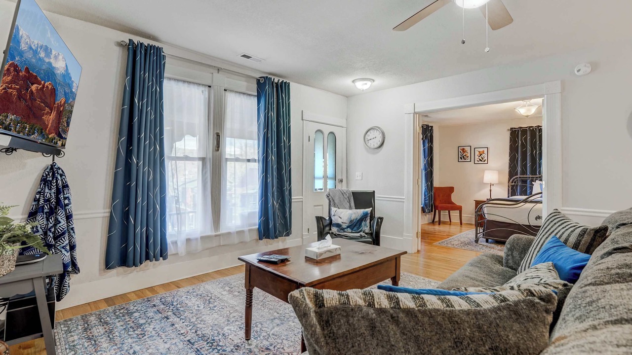 Photo of Livingroom in Manitou Springs