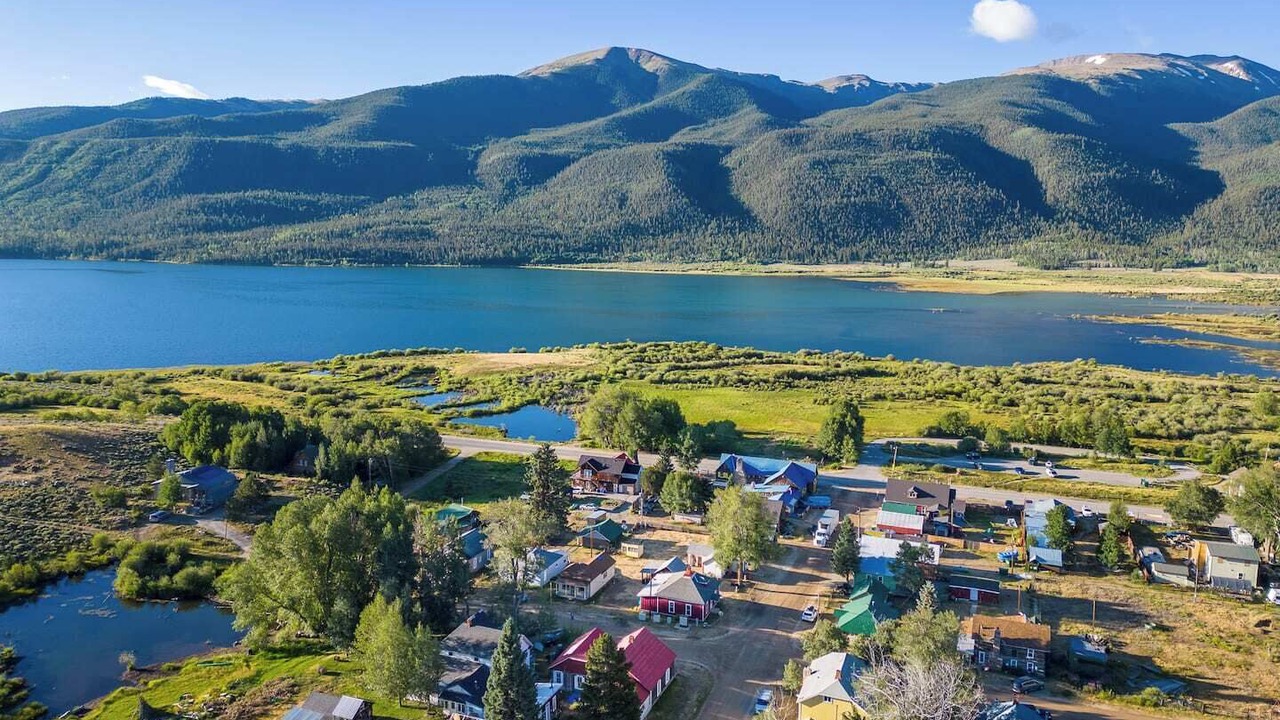 Photo of Others in Twin Lakes