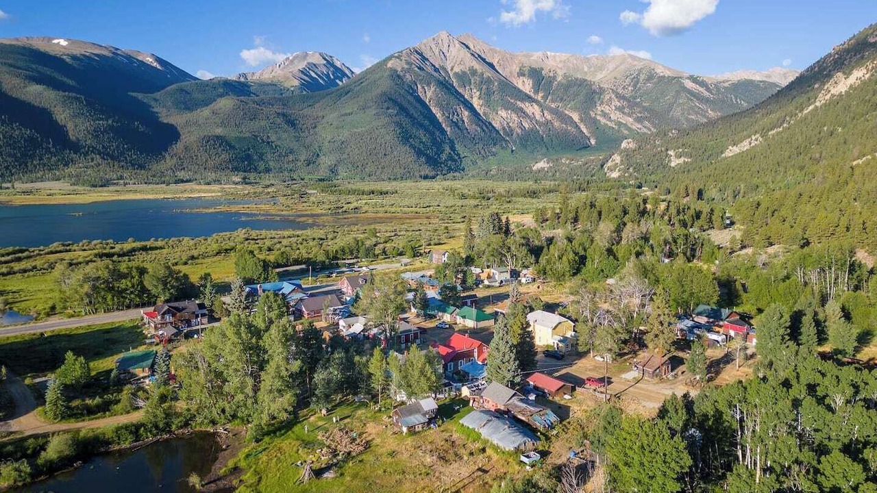 Photo of Others in Twin Lakes