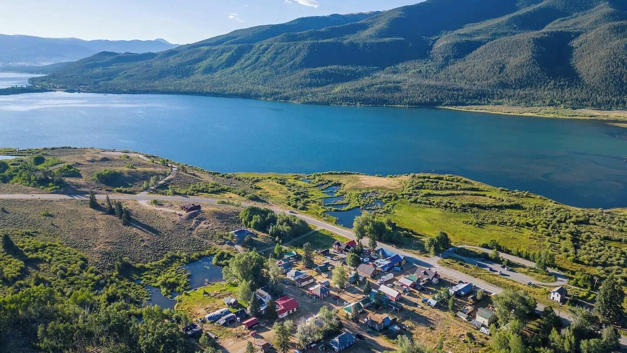 Photo of Others in Twin Lakes