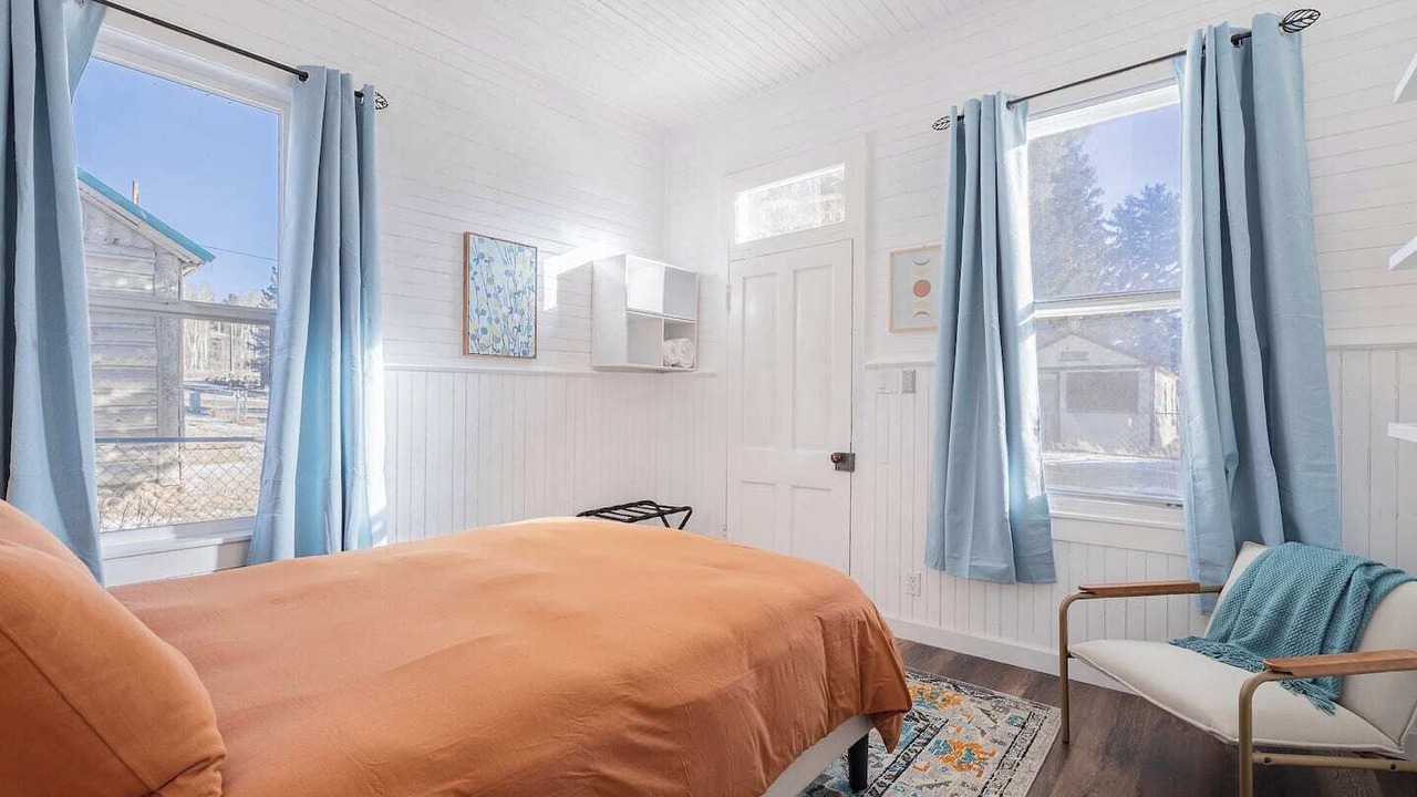 Photo of Bedroom in Twin Lakes