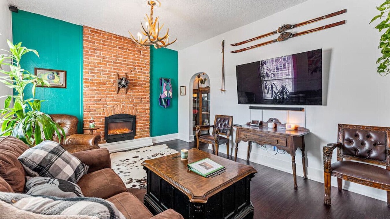 Photo of Livingroom in Curtis Park