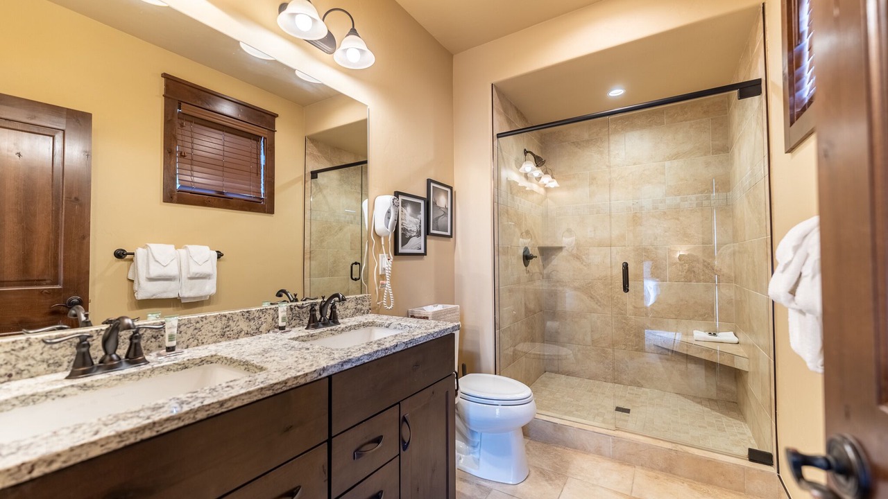 Photo of Bathroom in River Run