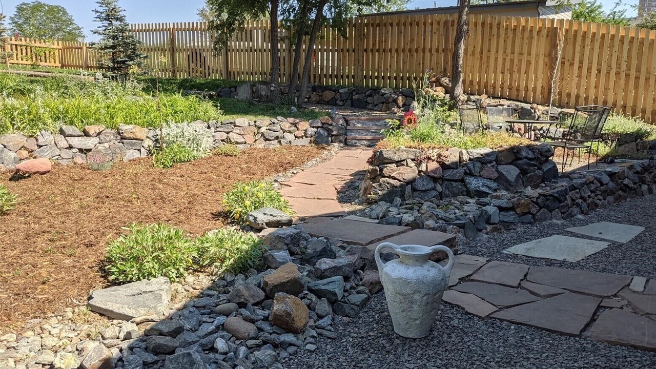 Photo of Outdoor in Golden