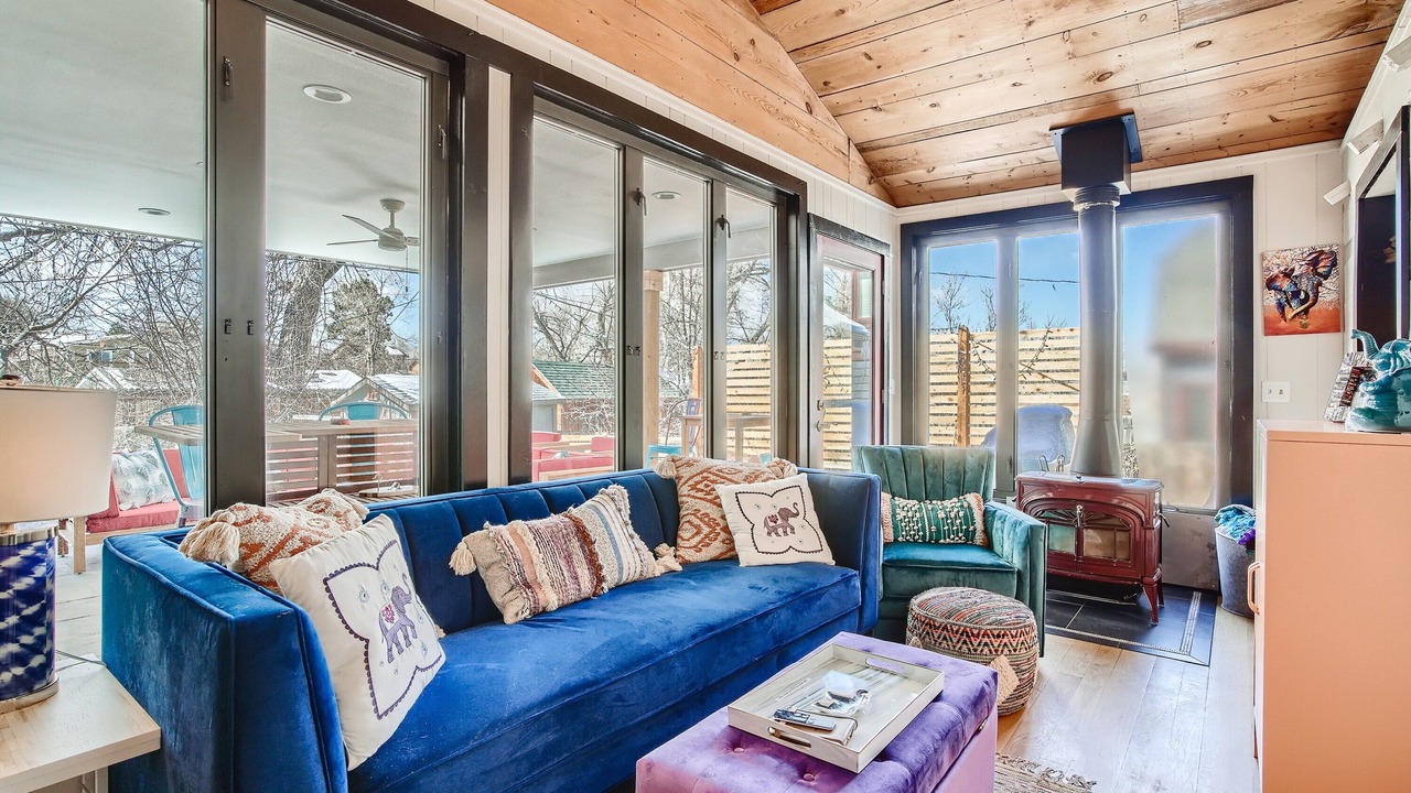 Photo of Livingroom in Golden