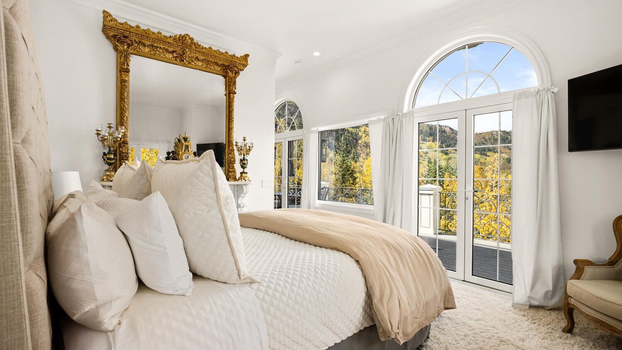 Photo of Bedroom in Knollwood