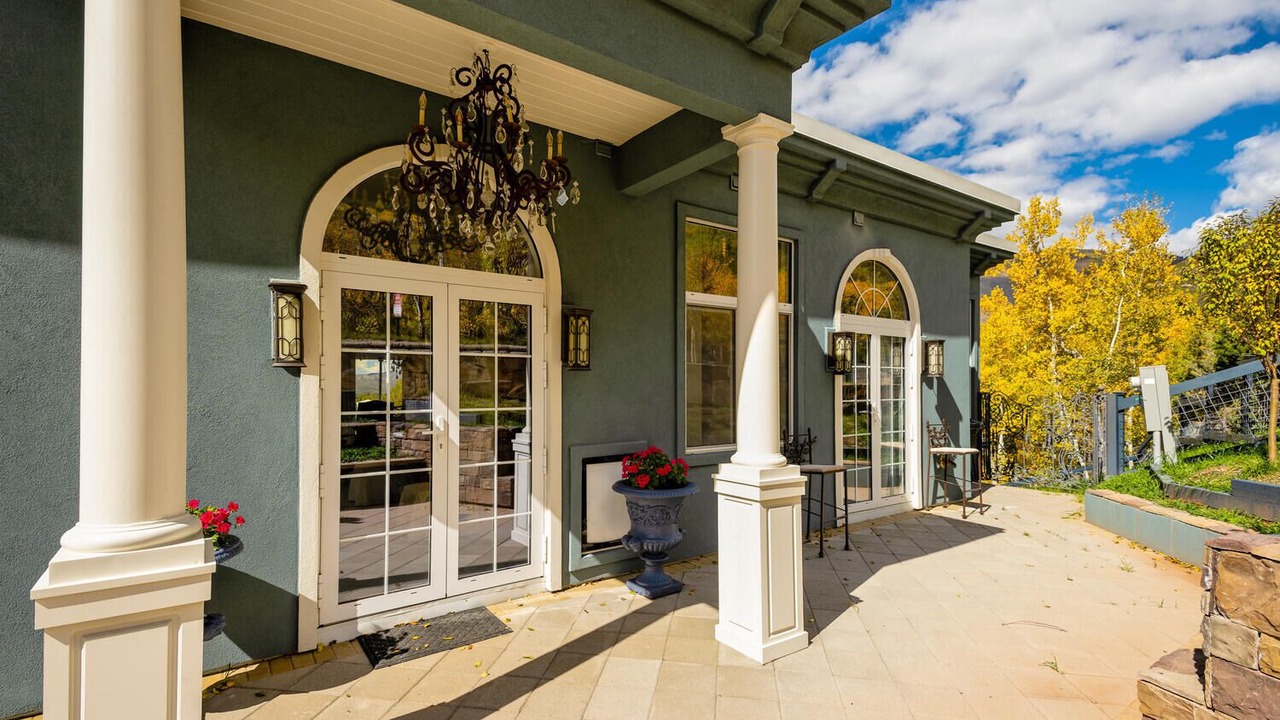 Photo of Patio Balcony in Knollwood