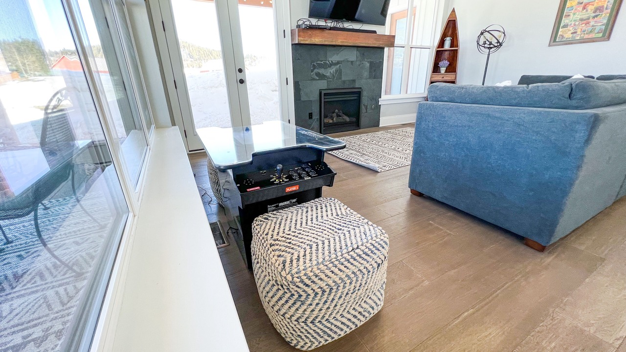 Photo of Livingroom in Lake Hatcher Park