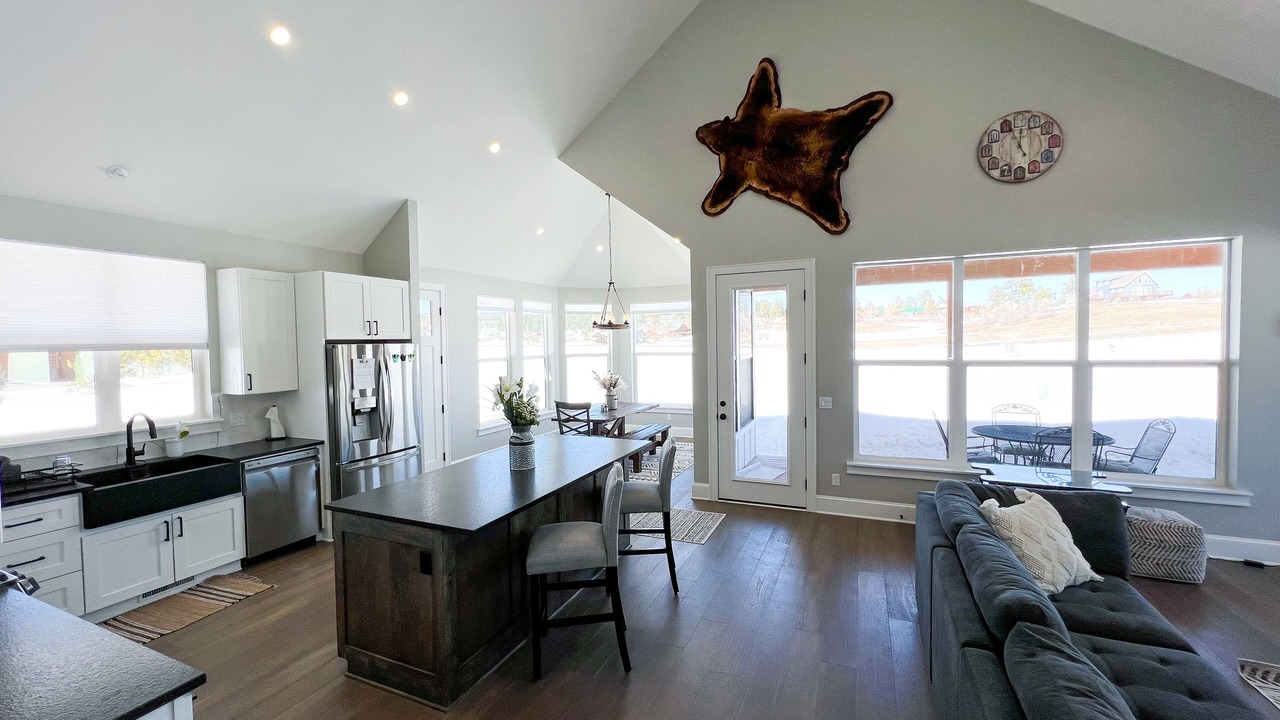 Photo of Livingroom in Lake Hatcher Park
