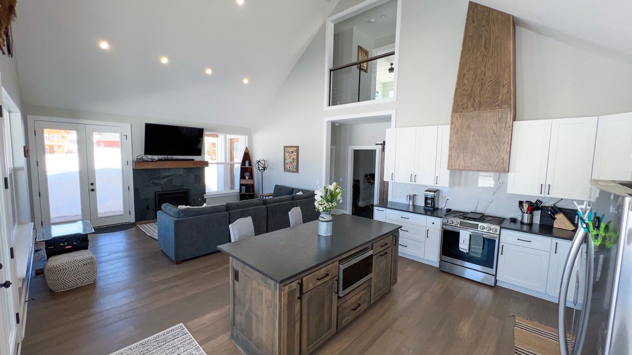 Photo of Kitchen in Lake Hatcher Park