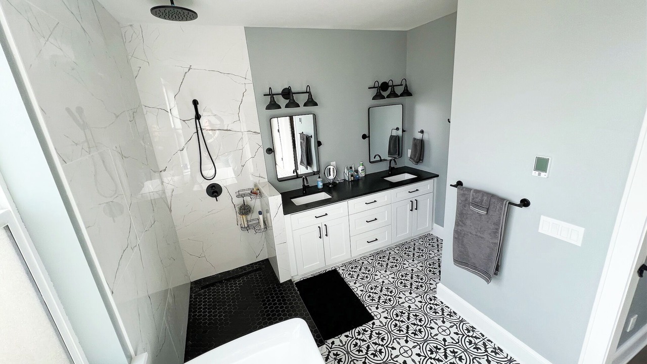 Photo of Bathroom in Lake Hatcher Park