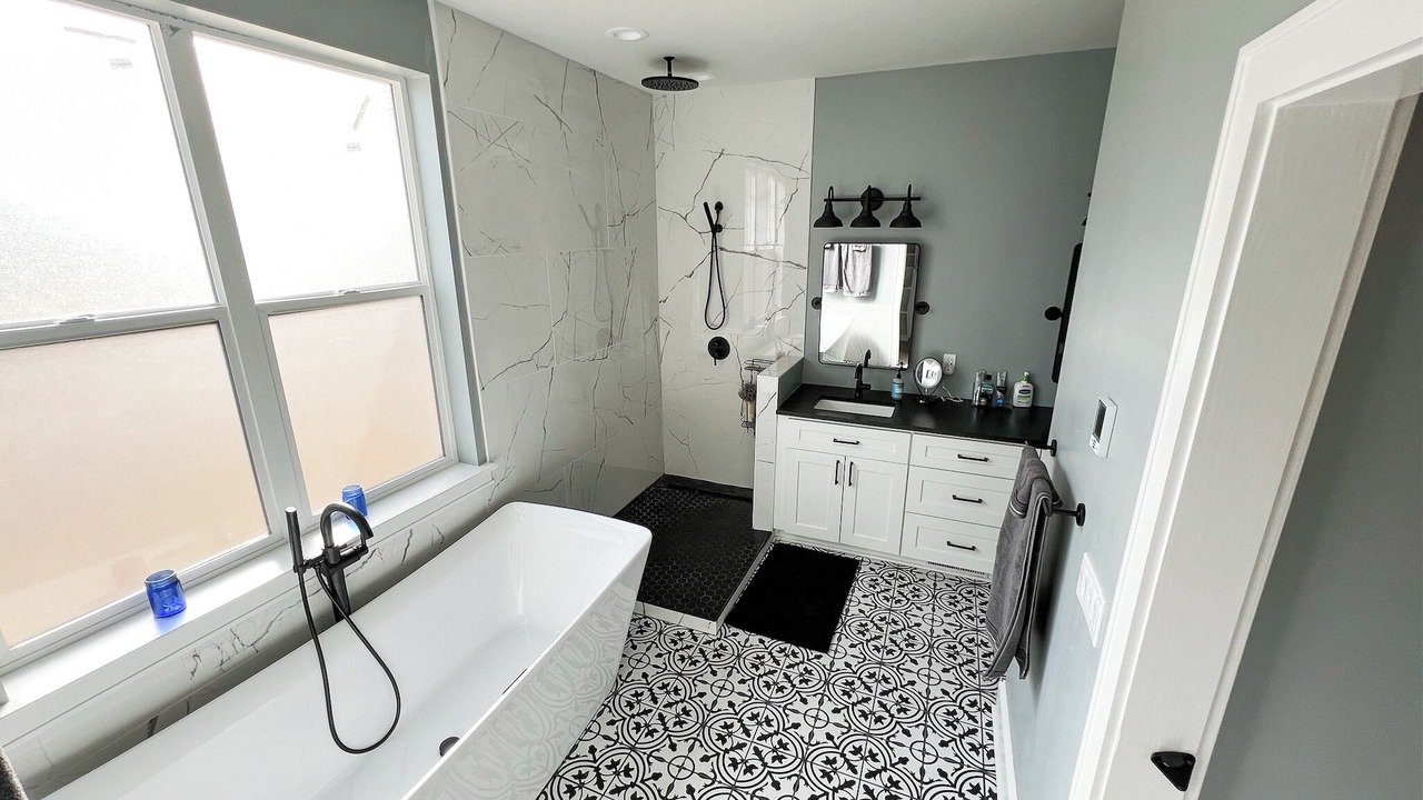 Photo of Bathroom in Lake Hatcher Park