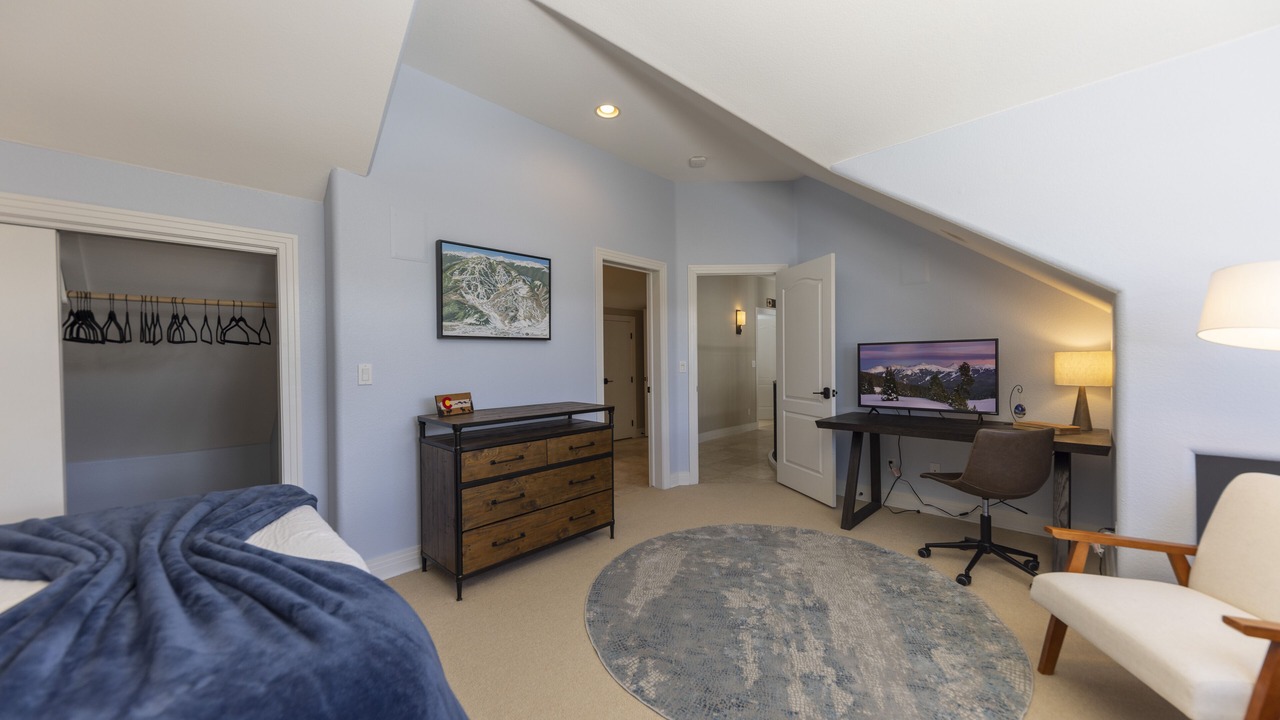 Photo of Bedroom in Historic District