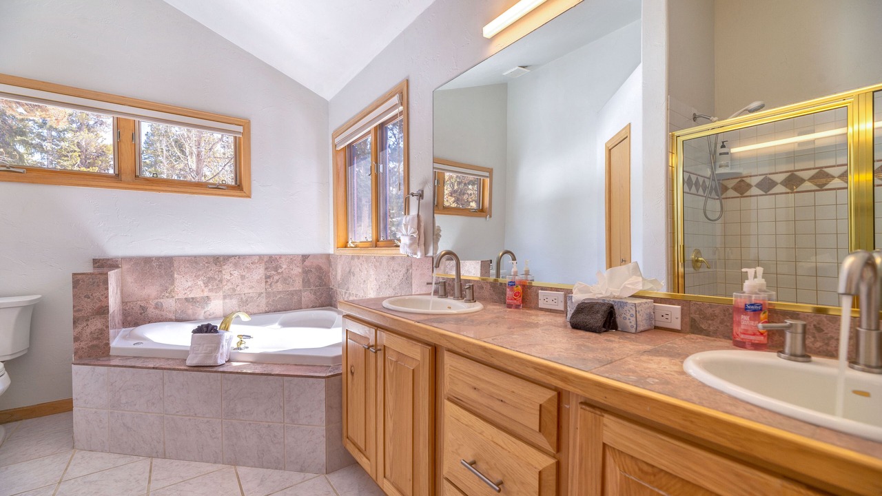 Photo of Bathroom in Baldy Mountain