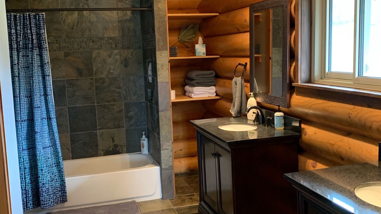 Photo of Bathroom in Mesa